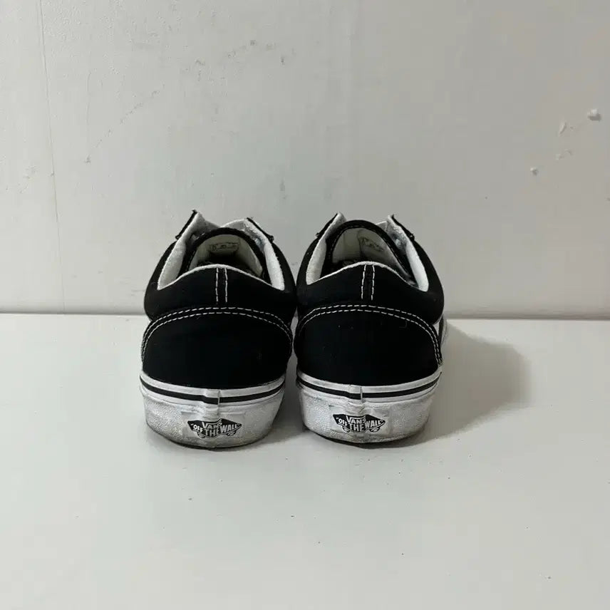 [BUNJANG] Vans Old Skool Sneakers / 240 VANS 반스 올드스쿨 스니커즈 운동화 정품