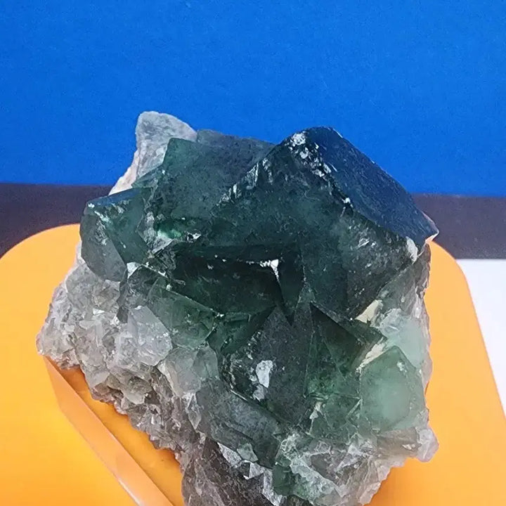 [BUNJANG] Natural Green Fluorite Cluster with Stand / 천연크리스탈 녹색형석 클러스터 원석+받침대