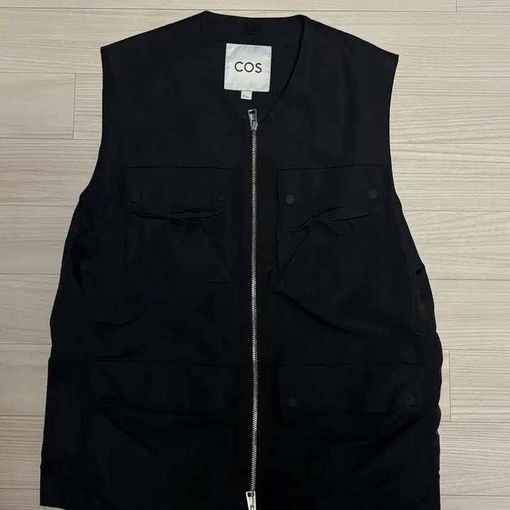 [BUNJANG] COS Nylon Vest / cos 나일론 베스트