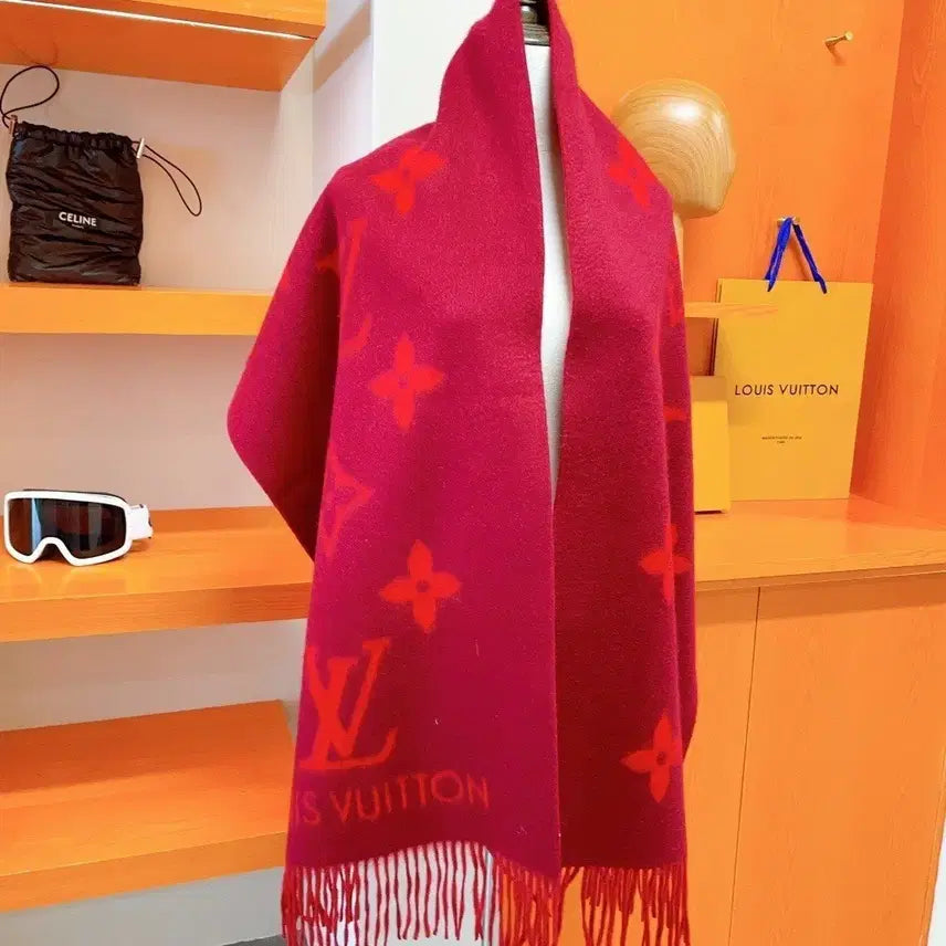 [BUNJANG] Louis Vuitton Logo Mania Burgundy Muffler / 루이비통 마플러 로고 마니아 버건디 머플러 구매