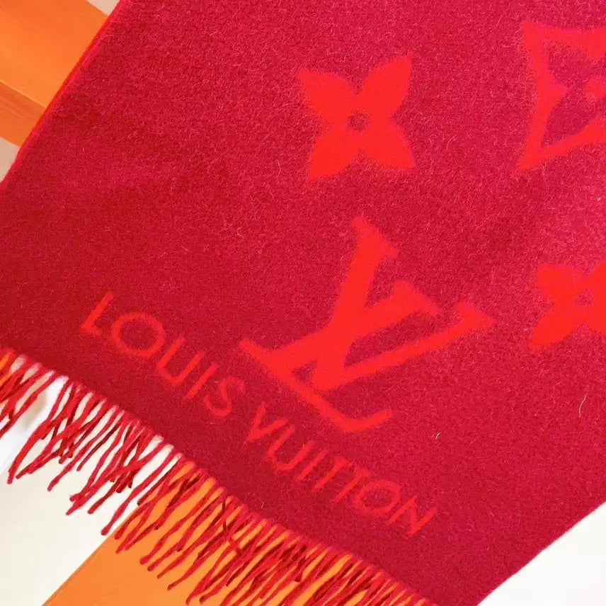 [BUNJANG] Louis Vuitton Logo Mania Burgundy Muffler / 루이비통 마플러 로고 마니아 버건디 머플러 구매