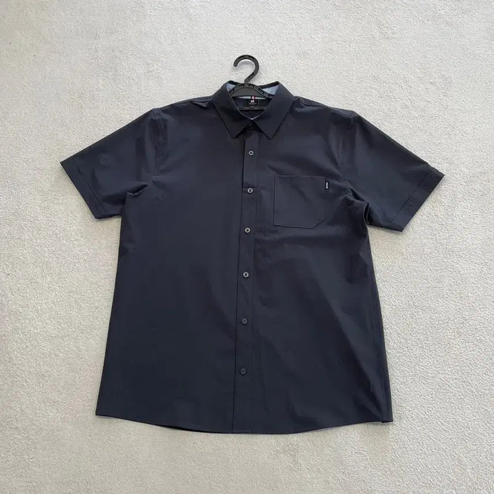 [BUNJANG] Millet Golf 2025 Charcoal Gray Short Sleeve Shirt / XL 밀레 골프 2025 반팔셔츠 105