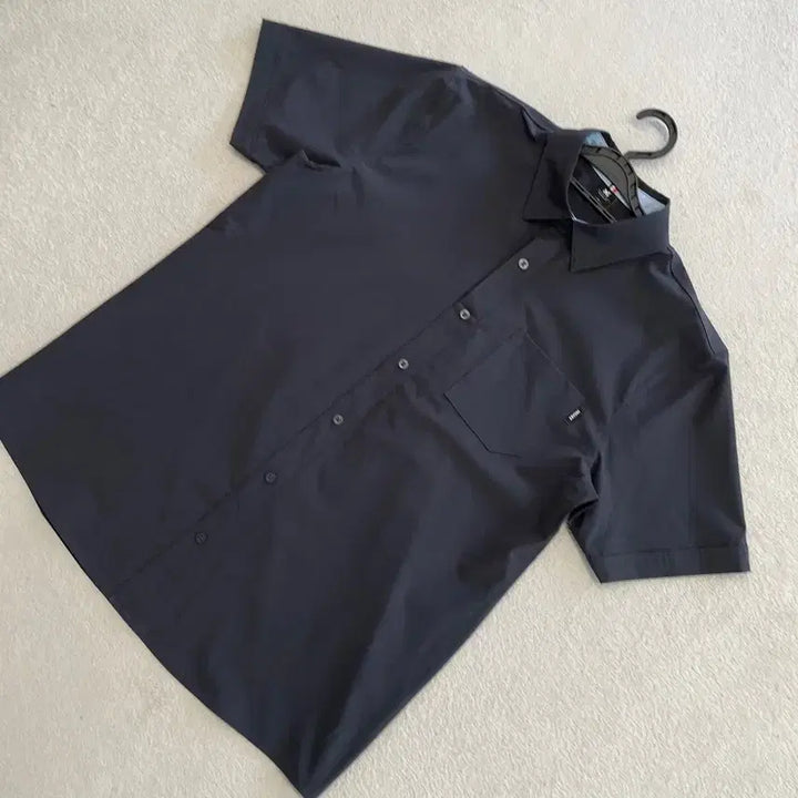 [BUNJANG] Millet Golf 2025 Charcoal Gray Short Sleeve Shirt / XL 밀레 골프 2025 반팔셔츠 105