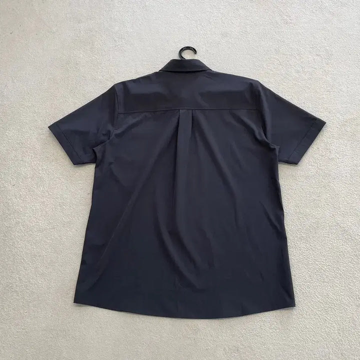[BUNJANG] Millet Golf 2025 Charcoal Gray Short Sleeve Shirt / XL 밀레 골프 2025 반팔셔츠 105