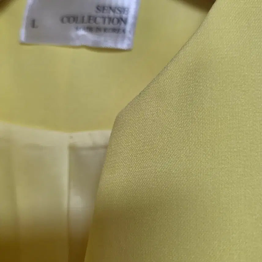 [BUNJANG] Sen no Kara Yellow Jacket L / 노카라 옐로우 자켓 L, 66-날씬77