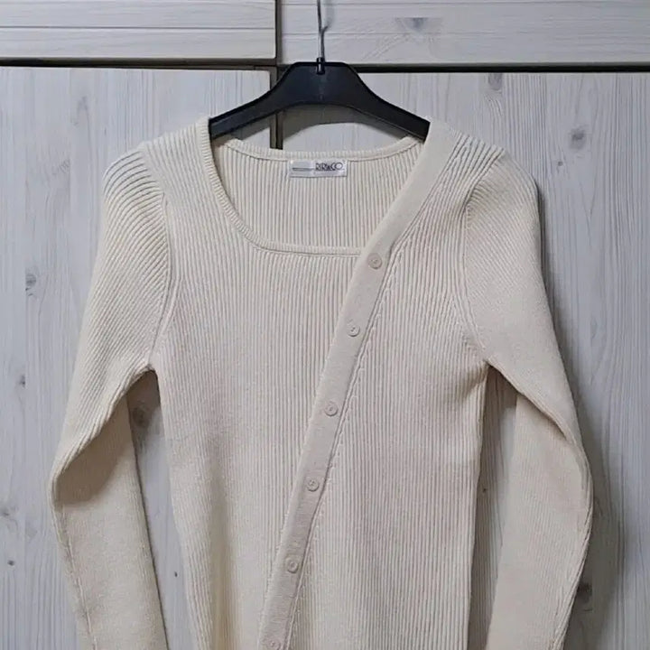 [BUNJANG] Unbranded Ivory Knit Sweater / 봄 니트(새옷) 55사이즈 하객룩 데이트룩