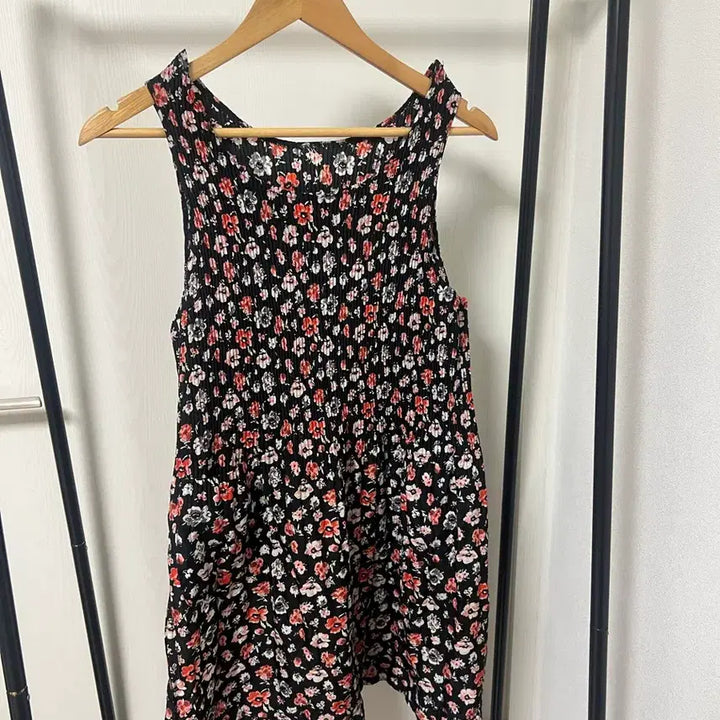 [BUNJANG] Floral Pattern Black Shirred Maxi Dress / 플라워 패턴 블랙 원피스 셔링 FREE 948
