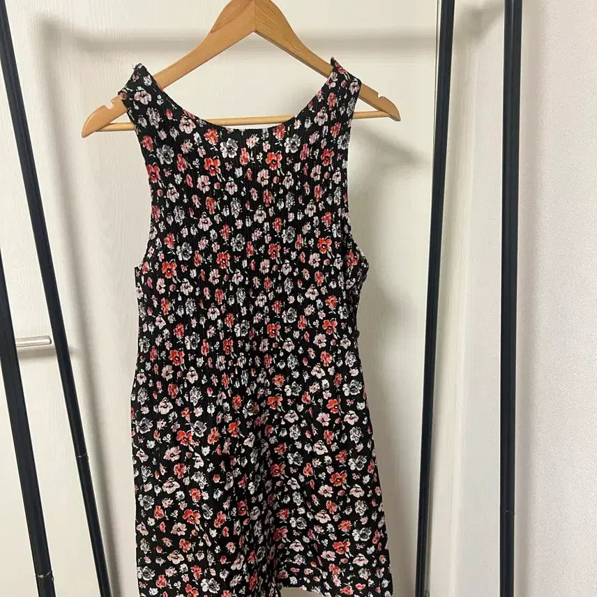[BUNJANG] Floral Pattern Black Shirred Maxi Dress / 플라워 패턴 블랙 원피스 셔링 FREE 948