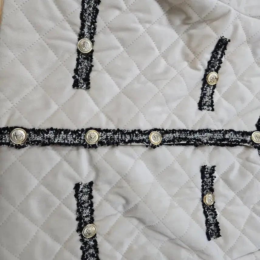 [BUNJANG] BANANATREE Quilted Tweed Jacket Ivory / BANANATREE 퀼팅 트위드 자켓 아이보리