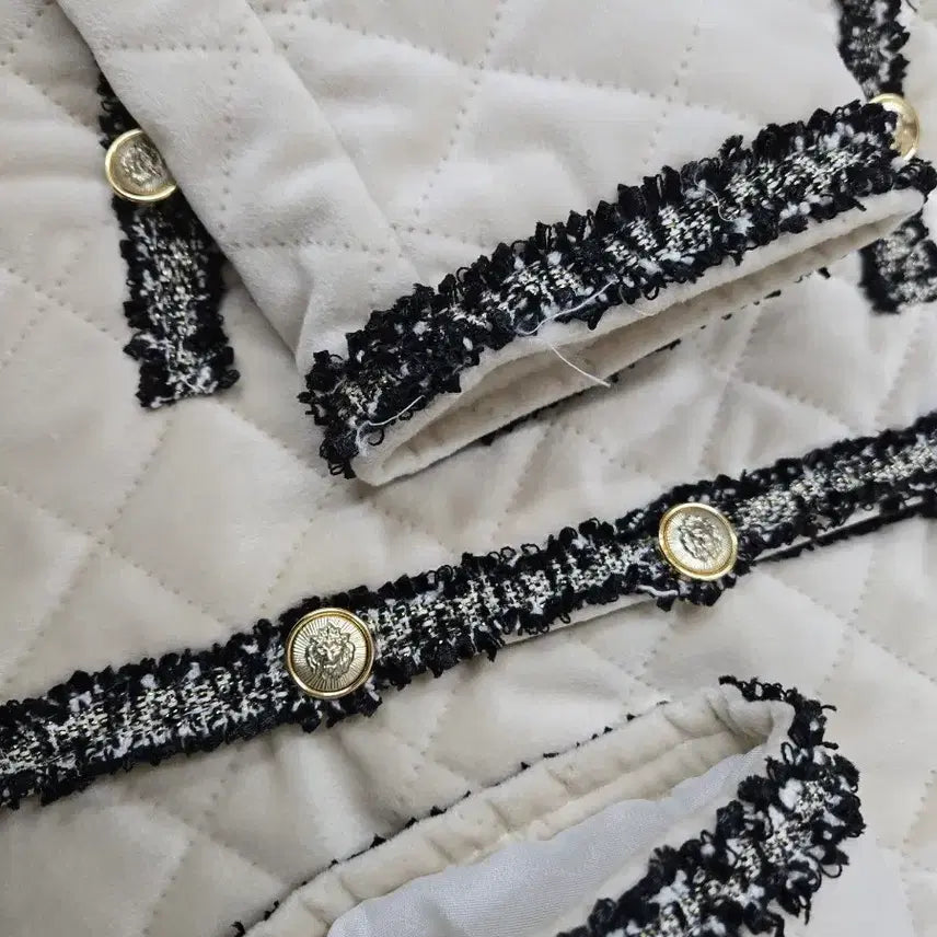[BUNJANG] BANANATREE Quilted Tweed Jacket Ivory / BANANATREE 퀼팅 트위드 자켓 아이보리