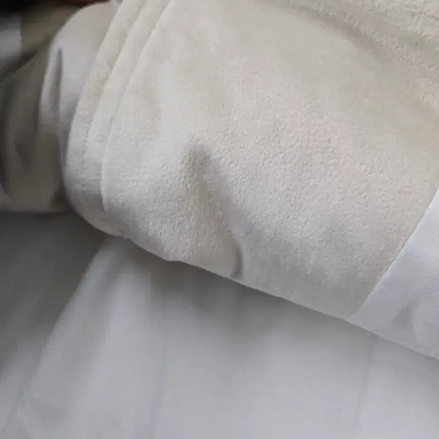 [BUNJANG] BANANATREE Quilted Tweed Jacket Ivory / BANANATREE 퀼팅 트위드 자켓 아이보리