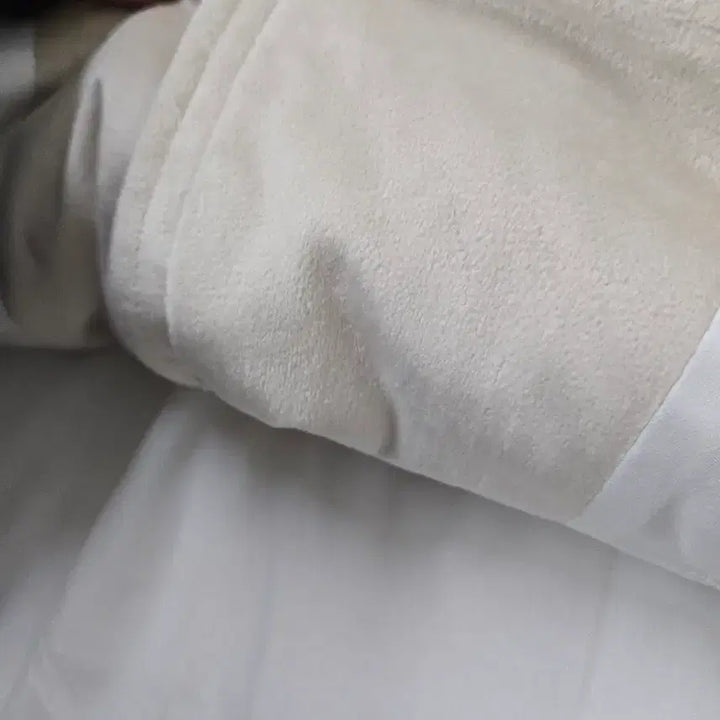 [BUNJANG] BANANATREE Quilted Tweed Jacket Ivory / BANANATREE 퀼팅 트위드 자켓 아이보리