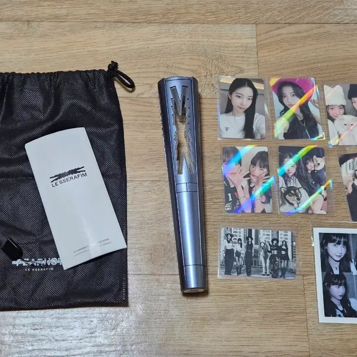[SOLD OUT] [BUNJANG] LE SSERAFIM Light Stick, Photocard / 르세라핌 응원봉, 포카