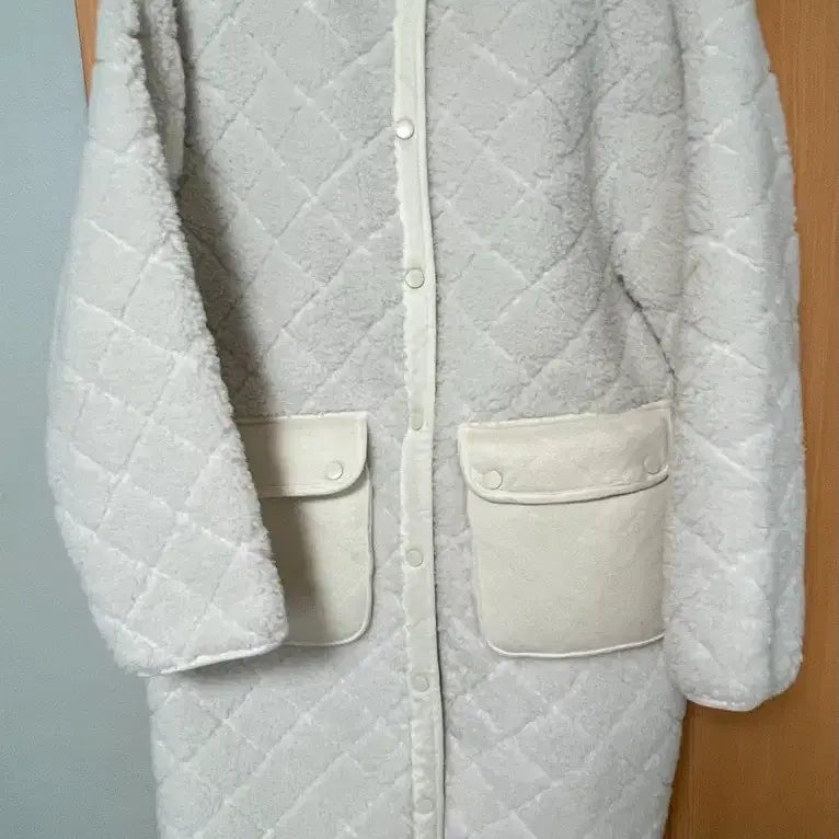 [BUNJANG] Women's Puffy Jacket / 뽀글이여성 자켓