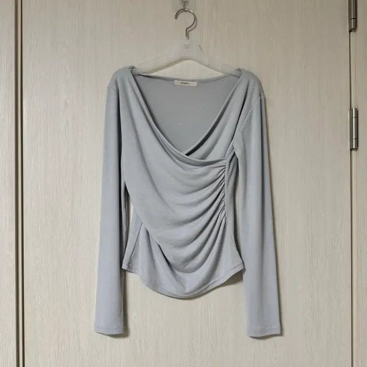 [BUNJANG] Reine Drape Shirring Tee (Soft Blue Gray) / 렌느 reine 드레이프 셔링티 (소프트블루그레이)