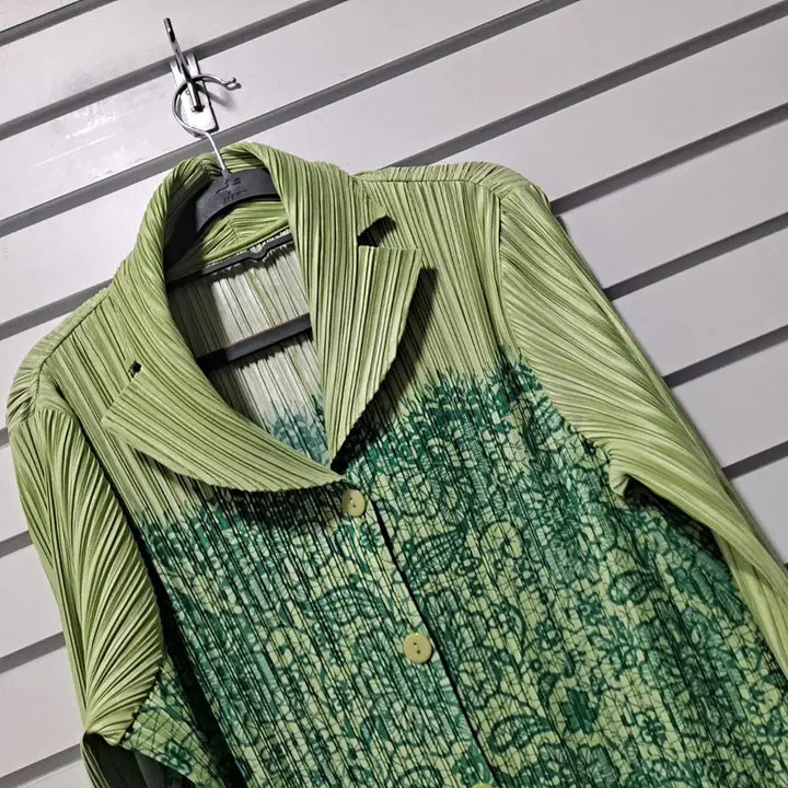 [BUNJANG] Unbranded Ruffle Blouse / 여성 새거수준 카라넥 주름블라우스작88/옷장꾸미기