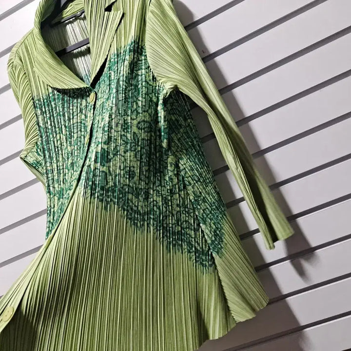 [BUNJANG] Unbranded Ruffle Blouse / 여성 새거수준 카라넥 주름블라우스작88/옷장꾸미기