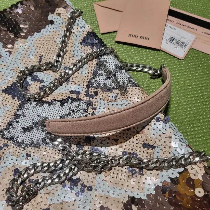 [BUNJANG] Miu Miu Shiny 2-Way Clutch Shoulder Chain Bag / [무배]miumiu 미우미우 정품 샤이니 2way 클러치 숄더 체인백
