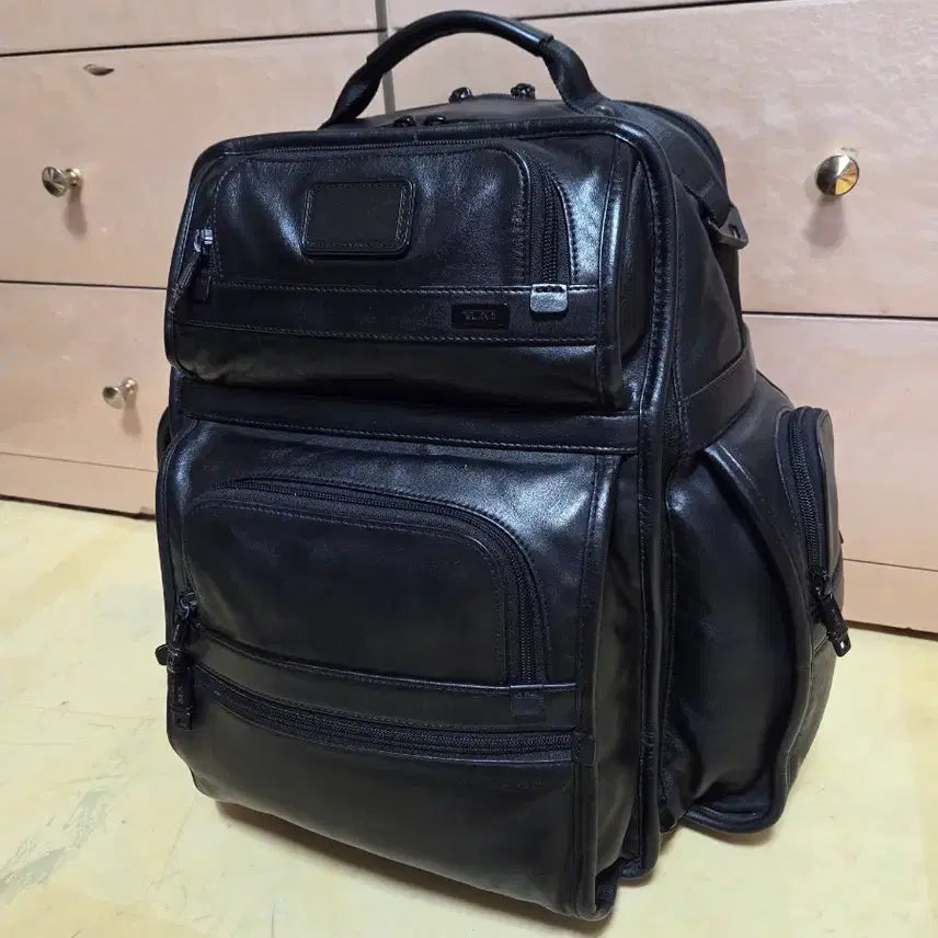 [BUNJANG] TUMI T-Pass Business Class Leather Briefpack / 투미 정품  티패스 비지니스 클래스 레더 브리프팩