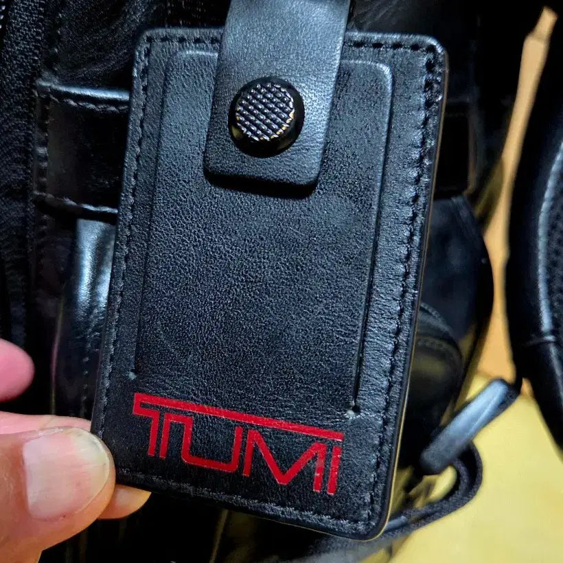 [BUNJANG] TUMI T-Pass Business Class Leather Briefpack / 투미 정품  티패스 비지니스 클래스 레더 브리프팩