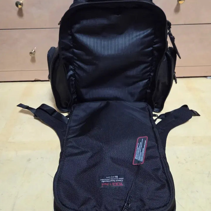 [BUNJANG] TUMI T-Pass Business Class Leather Briefpack / 투미 정품  티패스 비지니스 클래스 레더 브리프팩