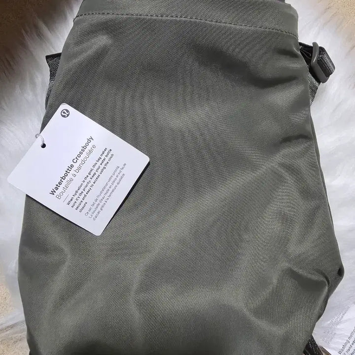 [SOLD OUT] 룰루레몬 워터보틀 크로스백 텍있는 새제품