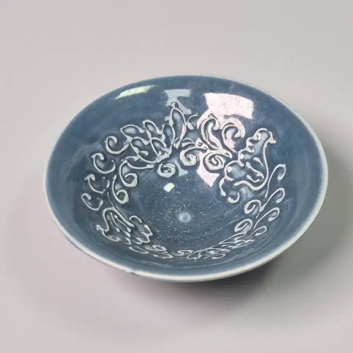[BUNJANG] Song Gil-joo Celadon Carved Floral Tea Bowl / 송 길주요 청유 양각 화문다완