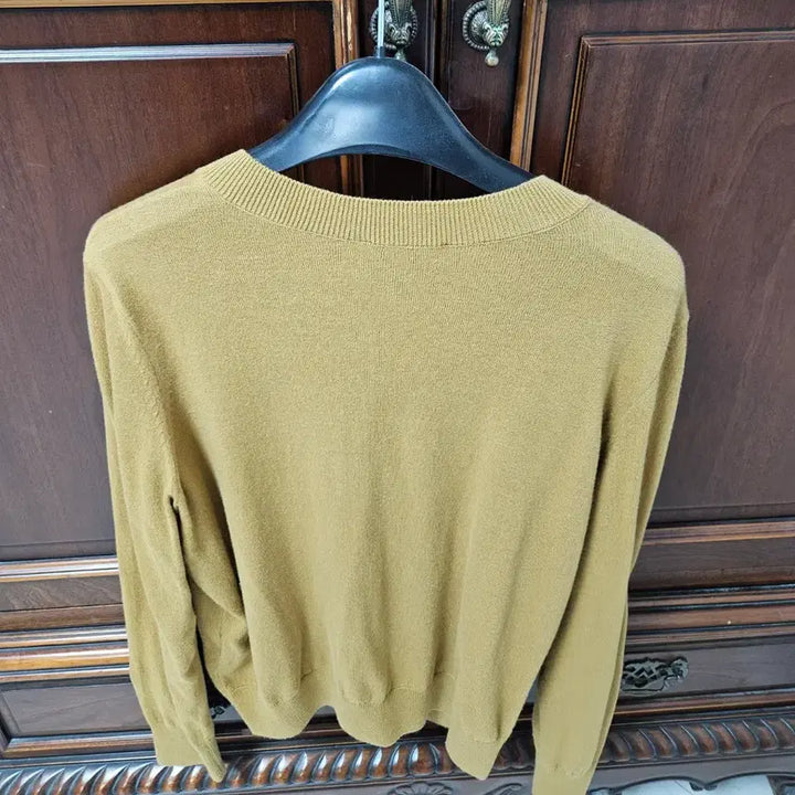 [SOLD OUT] A.P.C 아페쎄 머스타드 가디건 M