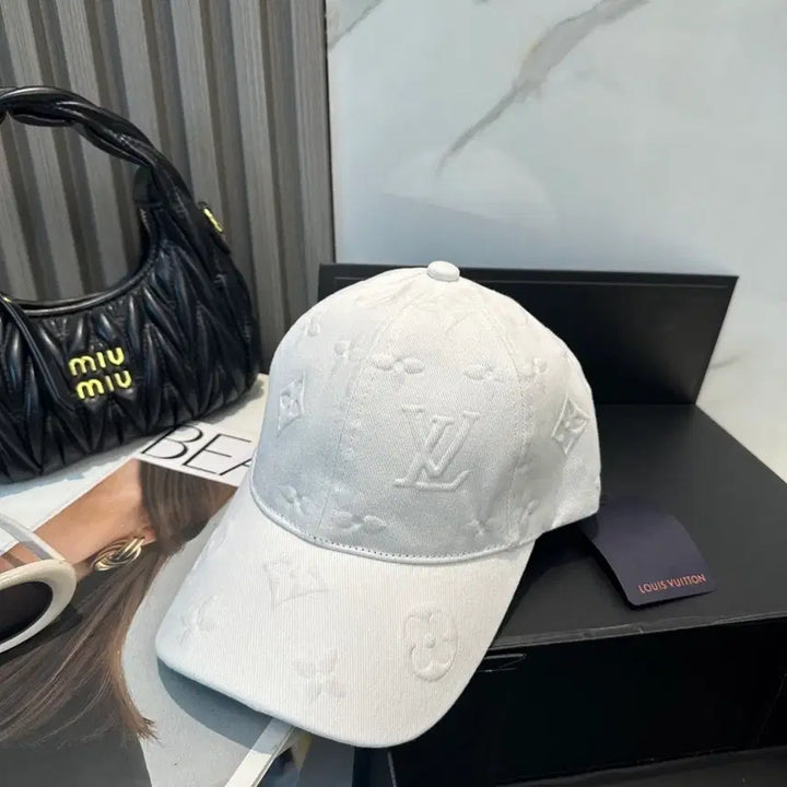 [BUNJANG] Louis Vuitton White Ball Cap / 루이비통 화이트 모자 볼캡 구매