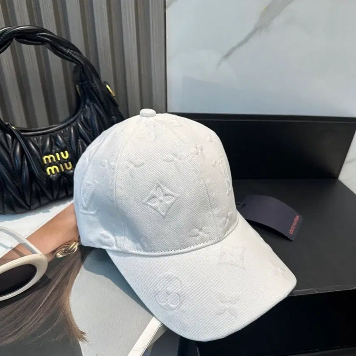 [BUNJANG] Louis Vuitton White Ball Cap / 루이비통 화이트 모자 볼캡 구매