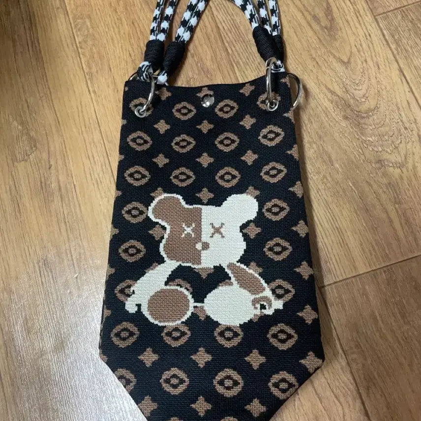 [BUNJANG] Bear Embroidery Tote Bag / 새상품 곰돌이 가방