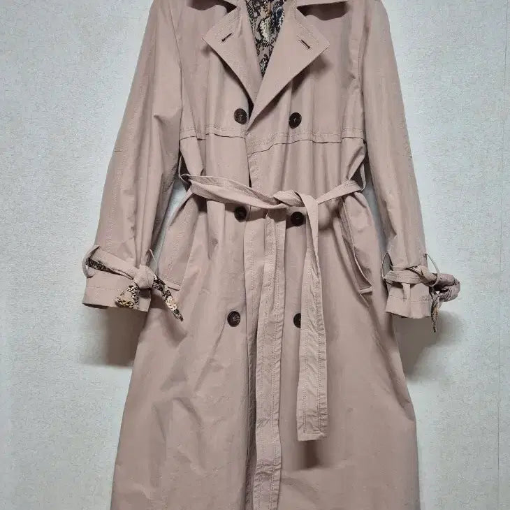 [BUNJANG] Beige Double Trench Coat / 베이지 더블 트렌치코트