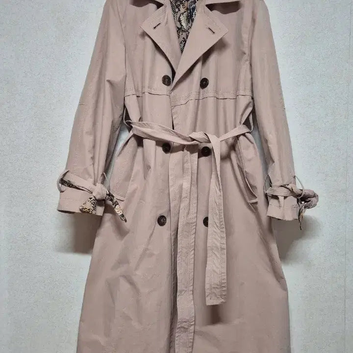 [BUNJANG] Beige Double Trench Coat / 베이지 더블 트렌치코트