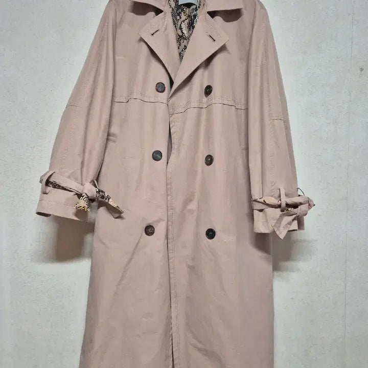 [BUNJANG] Beige Double Trench Coat / 베이지 더블 트렌치코트