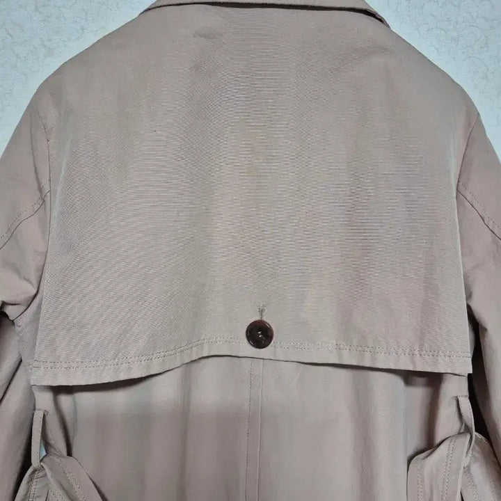 [BUNJANG] Beige Double Trench Coat / 베이지 더블 트렌치코트