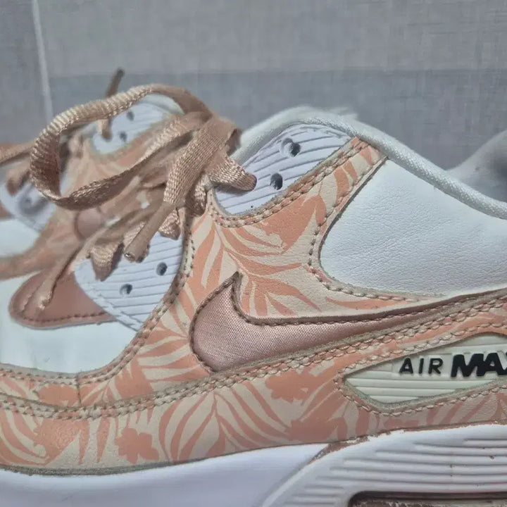 [BUNJANG] Nike Air Max 90 Floral Sneakers / 나이키 에어맥스90 플로럴 핑크 로즈골드 포인트 여성 운동화