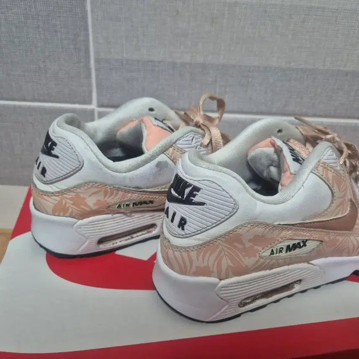 [BUNJANG] Nike Air Max 90 Floral Sneakers / 나이키 에어맥스90 플로럴 핑크 로즈골드 포인트 여성 운동화