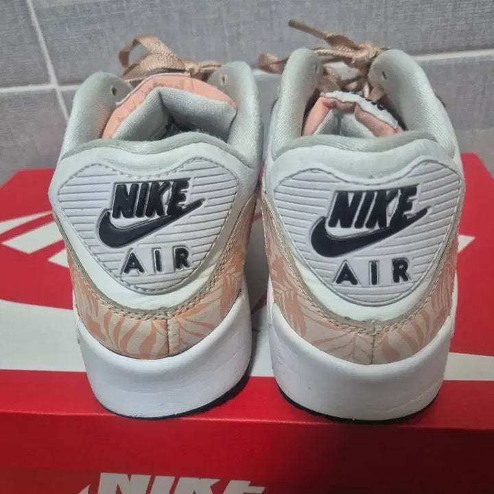 [BUNJANG] Nike Air Max 90 Floral Sneakers / 나이키 에어맥스90 플로럴 핑크 로즈골드 포인트 여성 운동화