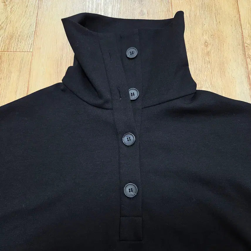 [BUNJANG] ORR Button Collar T-shirt / 오르(ORR) 버튼카라 티셔츠 프리사이즈