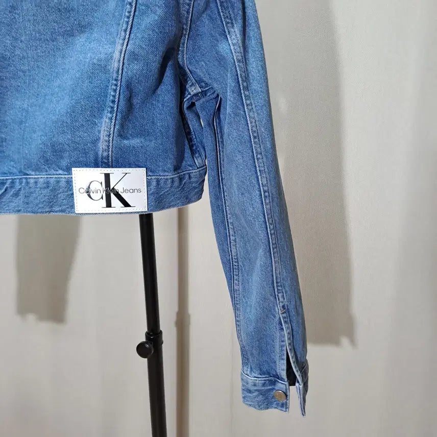[BUNJANG] Unbranded Jennie &amp; Wonyoung Worn 90s Denim Crop Jacket / (택포) 여성 크롭 90s 데님 재킷 제니 장원영 착용 XS B505