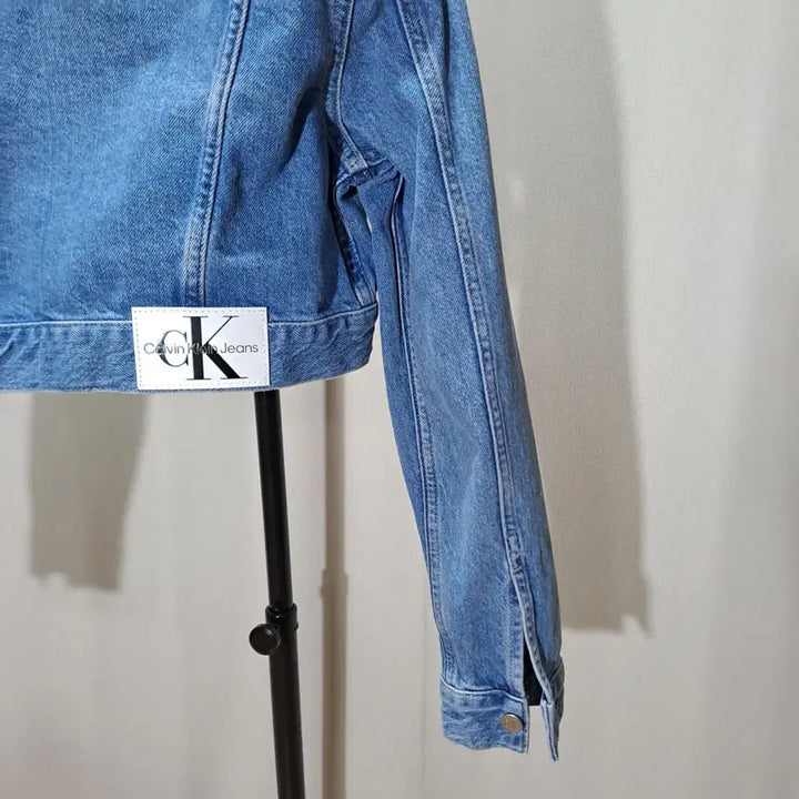 [BUNJANG] Unbranded Jennie &amp; Wonyoung Worn 90s Denim Crop Jacket / (택포) 여성 크롭 90s 데님 재킷 제니 장원영 착용 XS B505