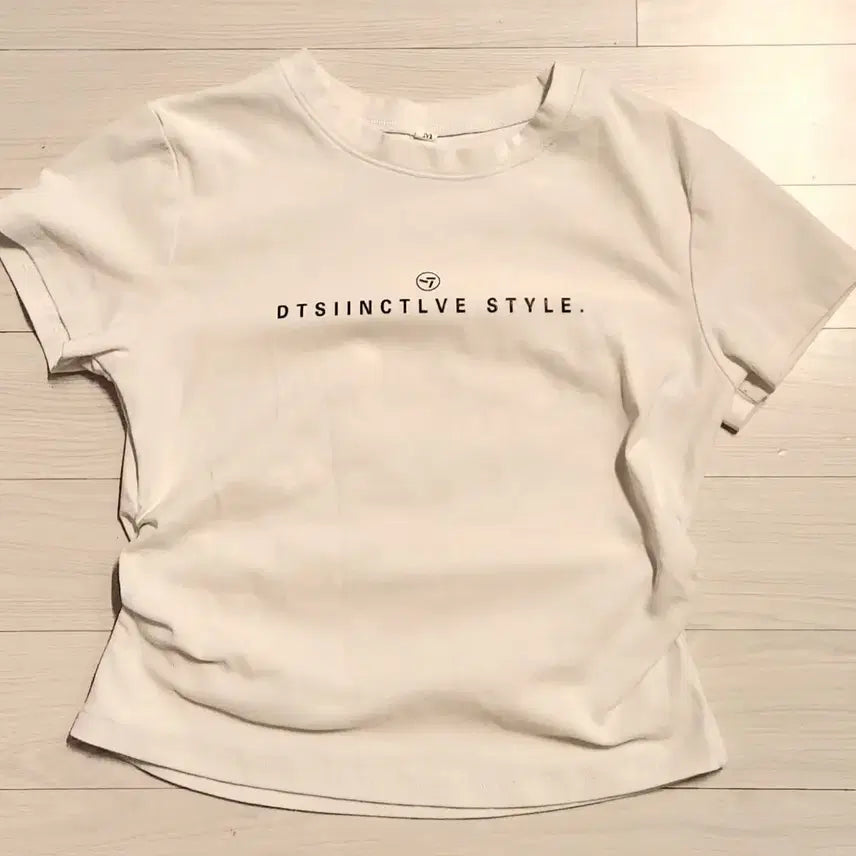 [SOLD OUT] 화이트 셔링 반팔티 (55)