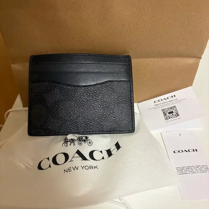 [BUNJANG] Coach Card Wallet / 개급처입니다ㅠ 정가 13정도하는 제품 코치 블랙 카드지갑 새상품