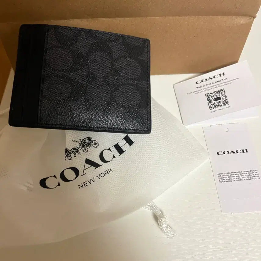 [BUNJANG] Coach Card Wallet / 개급처입니다ㅠ 정가 13정도하는 제품 코치 블랙 카드지갑 새상품