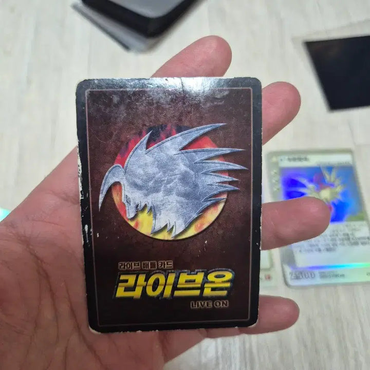 [SOLD OUT] 라이브온 카드리버 울새덱