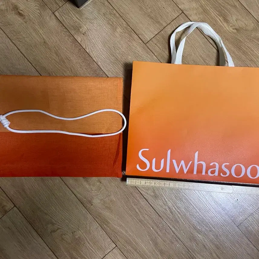 [BUNJANG] Sulwhasoo Shopping Bag & Gift Box Bundle / 설화수 쇼핑백 & 지함보 포장 일괄 판매