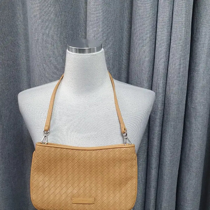 [BUNJANG] Geiger Beige Shoulder Bag / 가이거 베이지 숄더백