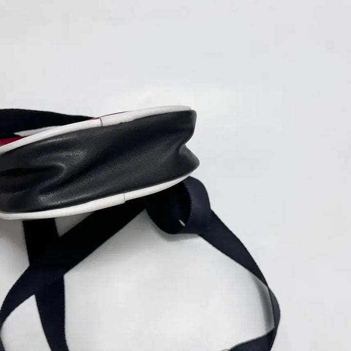 [BUNJANG] Fila Big Logo Mini Crossbody Bag Vintage / 휠라 빅로고 미니 크로스백 올드스쿨 빈티지