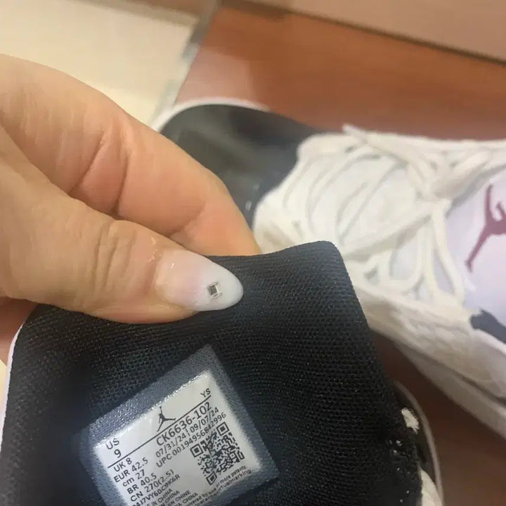 [BUNJANG] Jordan 11 Retro Black/White Basketball Shoes / 조던 11 레트로 블랙/화이트