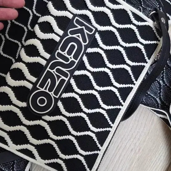 [BUNJANG] KENZO Jacquard Knit Shoulder Bag / 겐조 자카드숄더백